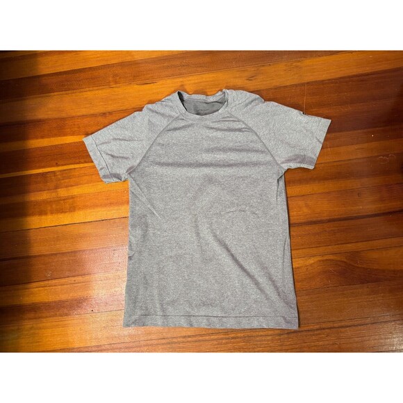 Fabletics Men's Small - The Training Day Tee Shirt - Mid Grey Heather Gray - Gym - Picture 2 of 5